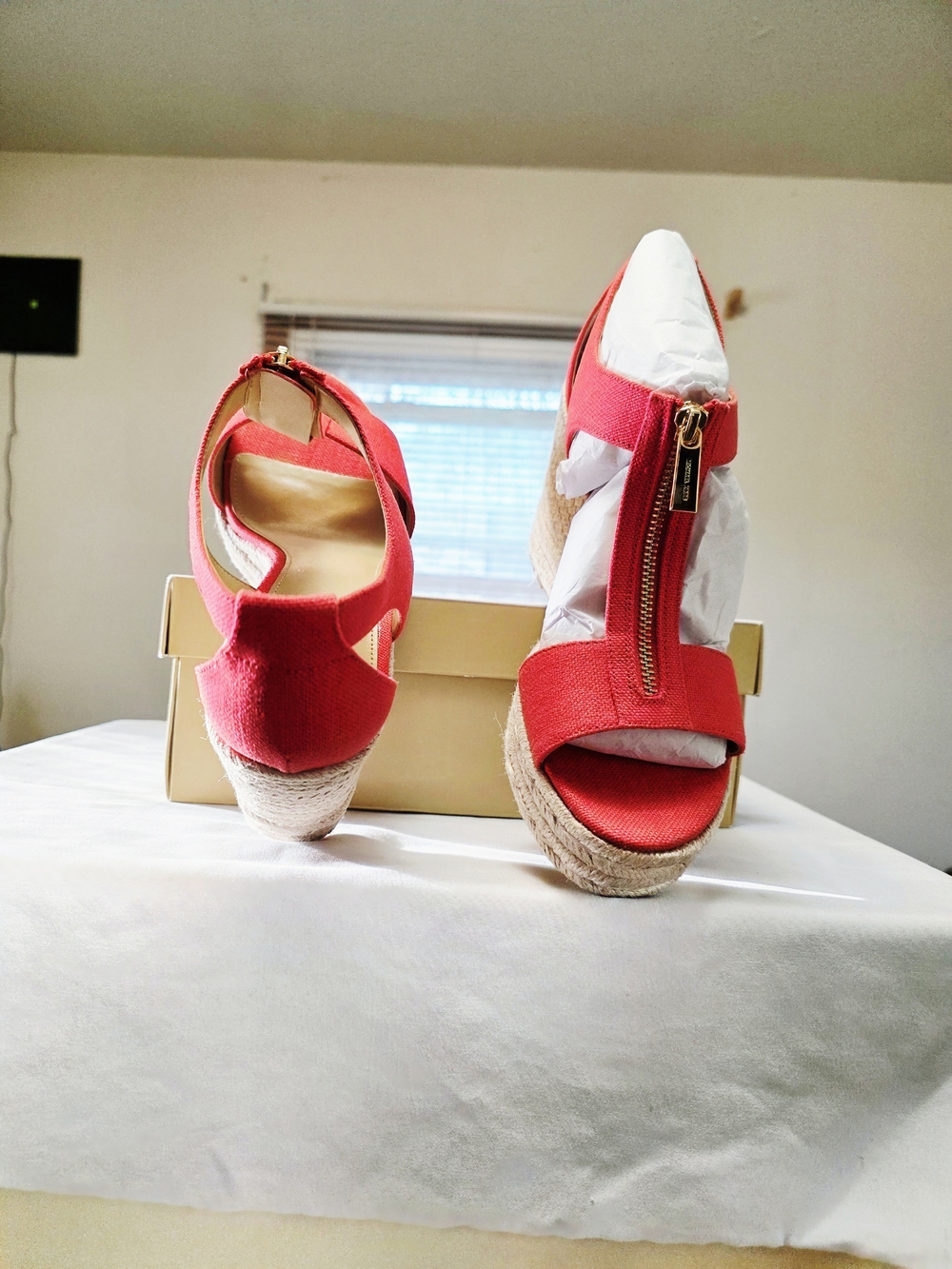 Michael Kors Berkley Mid Wedge Canvas Sandal In Spiced Coral Size 8.5M - Picture 6 of 9